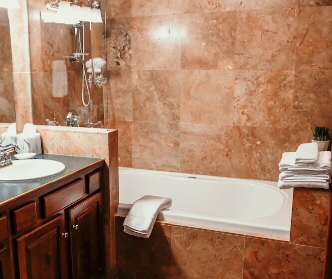 צימר China Clipper Inn