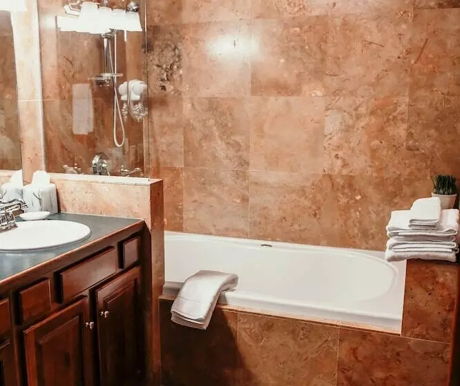 Bed and Breakfast China Clipper Inn