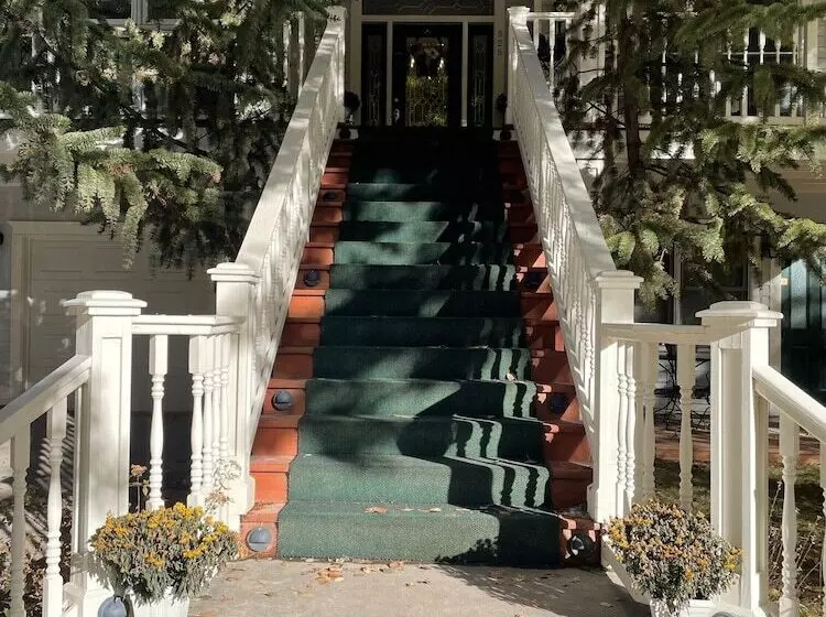 Bed and Breakfast China Clipper Inn