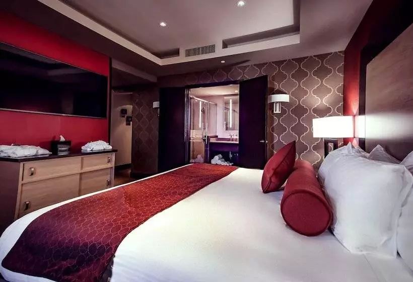 Cherokee Casino Hotel Roland