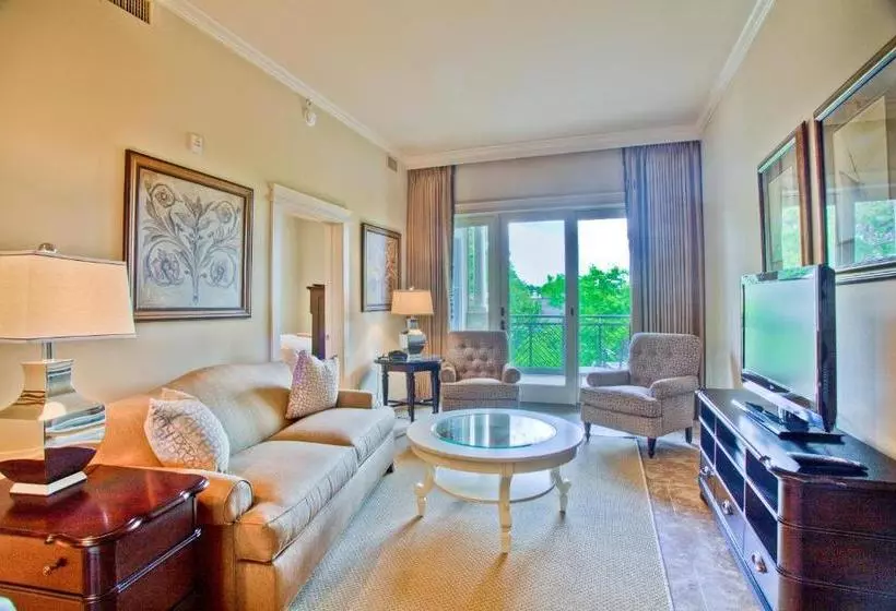 هتل Sea Gate Inn By Sea Palms Resort