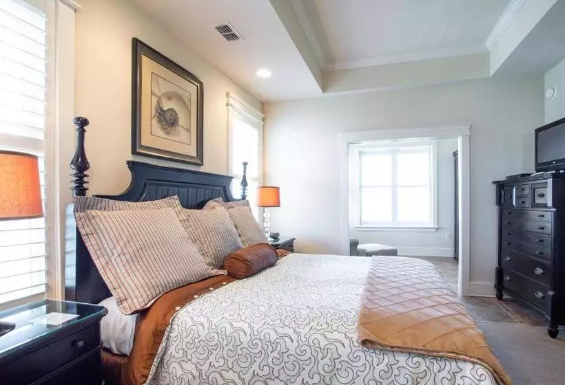 هتل Sea Gate Inn By Sea Palms Resort