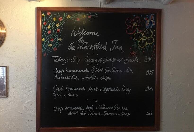 Hotel The Winchfield Inn