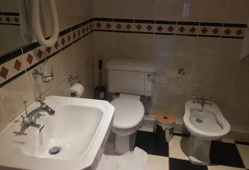 Hotel The Winchfield Inn