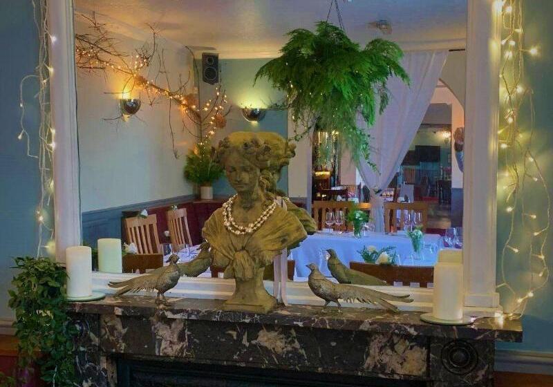 Hotel Thorverton Arms