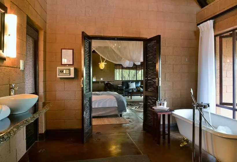 Hotel Zwahili Game Lodge & Spa