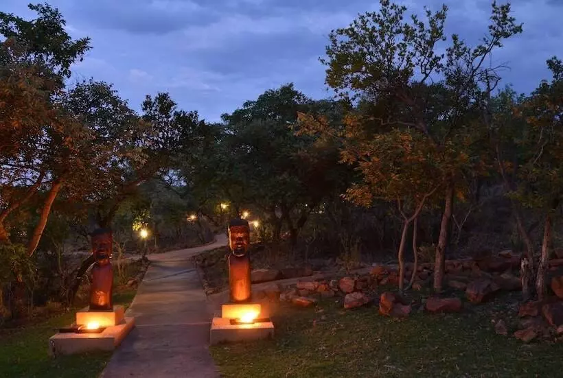 Hotel Zwahili Game Lodge & Spa