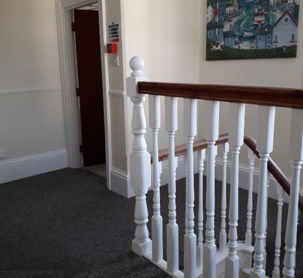 פנסיון Heatherleigh B&b And Flat