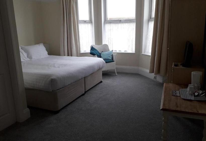 פנסיון Heatherleigh B&b And Flat