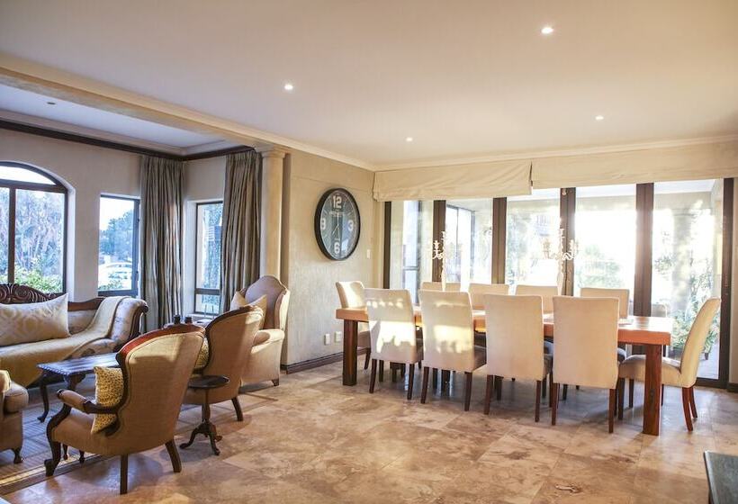 פנסיון Supertubes Guesthouse