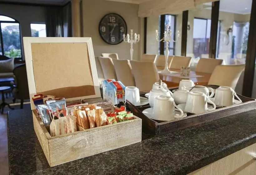 פנסיון Supertubes Guesthouse