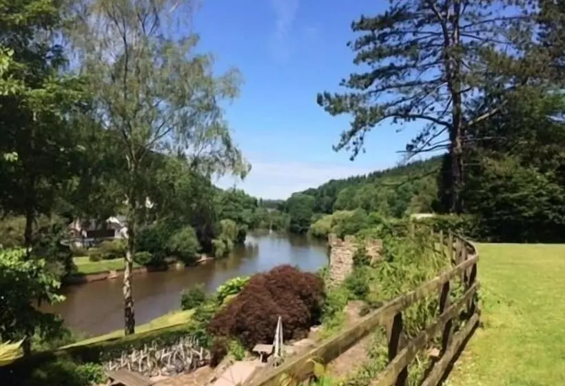 ペンション The Royal Lodge