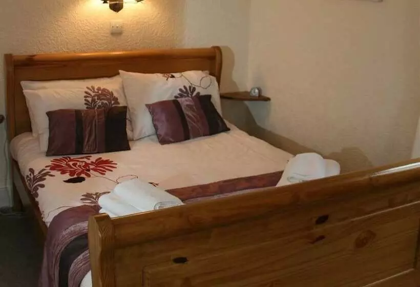 ペンション The Royal Lodge