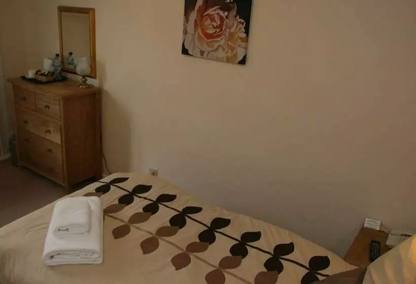 ペンション The Royal Lodge