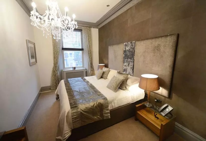 پانسیون The Townhouse