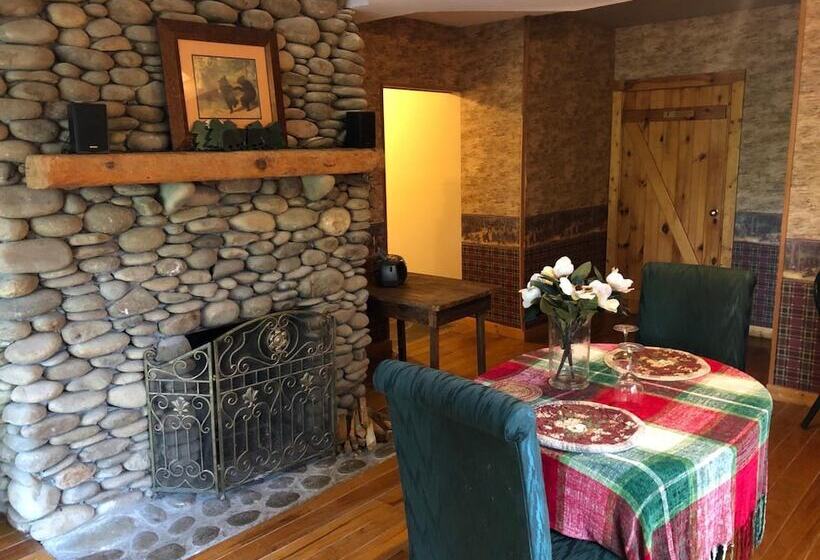 Smokies Bed And Breakfast