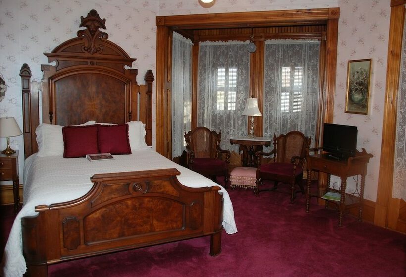 Squiers Manor B&b