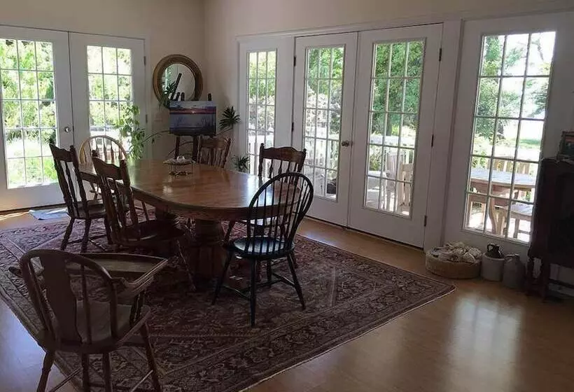 The Baywood Bed & Breakfast