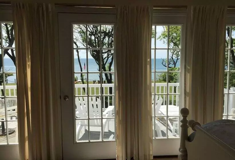 The Baywood Bed & Breakfast