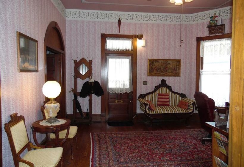 The Queen Anne House Bed And Breakfast
