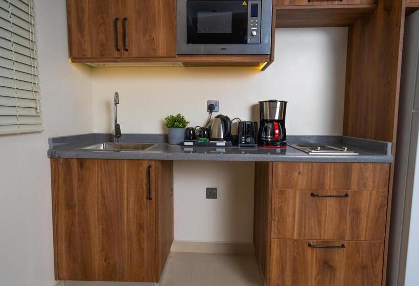 Vivian Park Al Aziziya