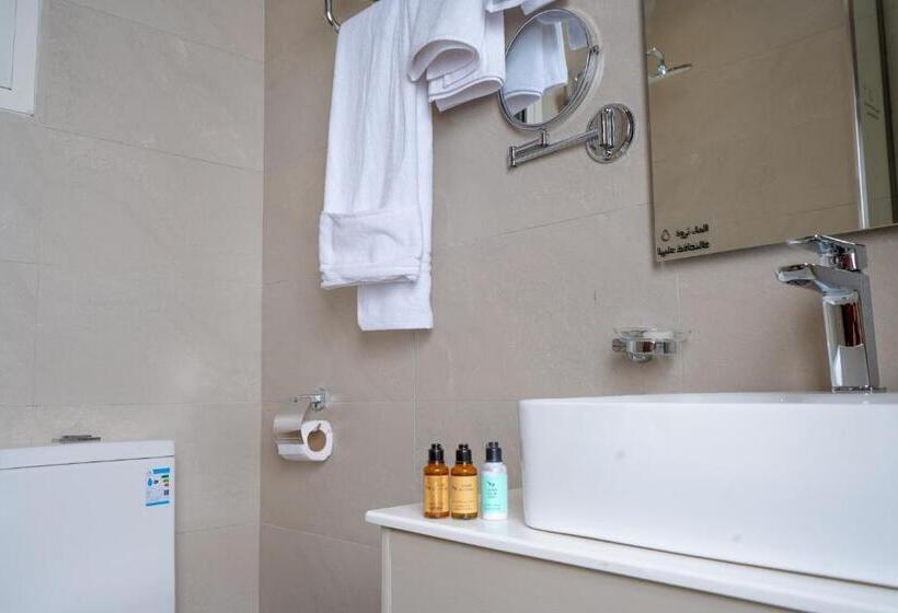 Vivian Park Al Aziziya