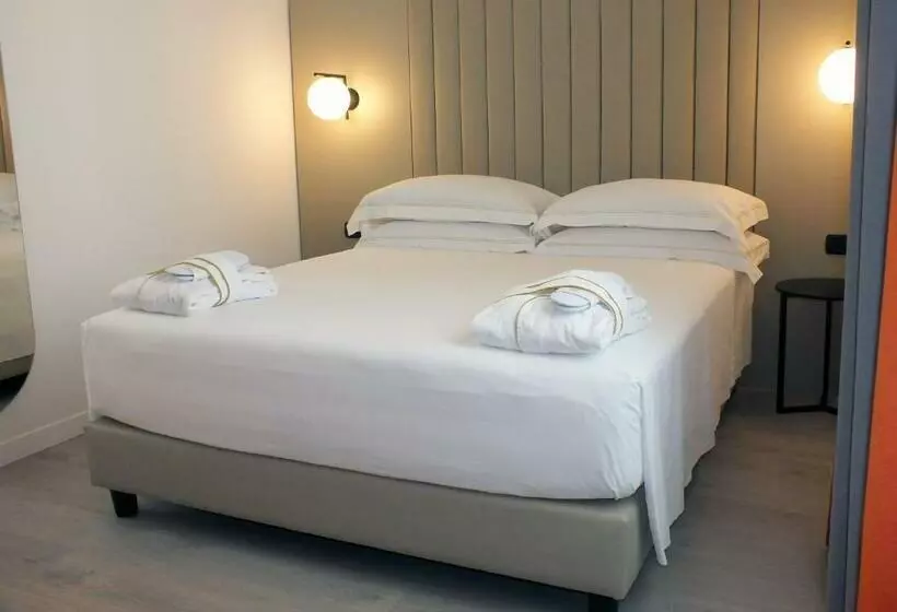 Bb Hotels Smarthotel Derose