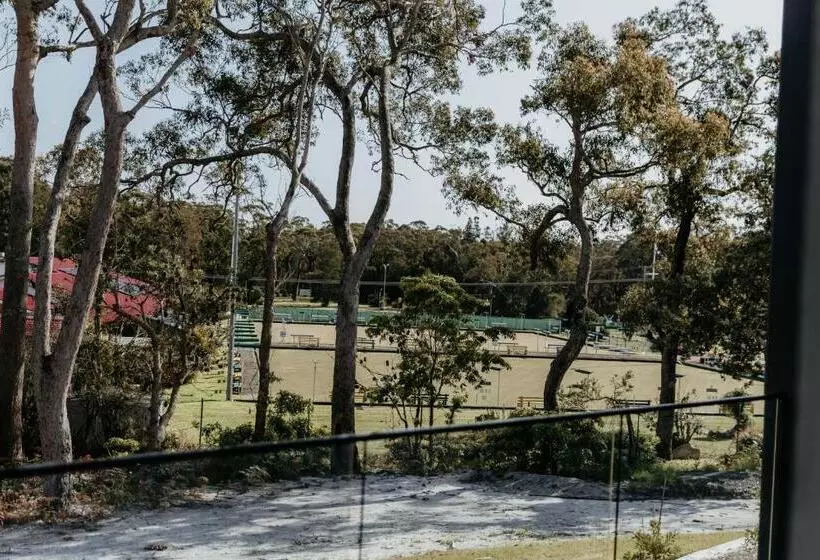 Beach & Bay Stay Motel