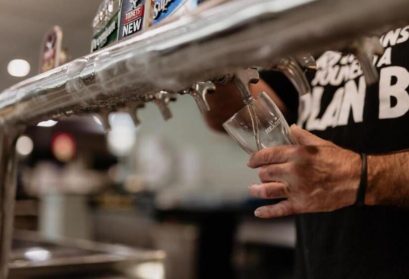 Beach & Bay Stay Motel