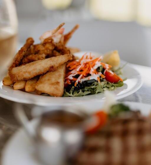 Beach & Bay Stay Motel