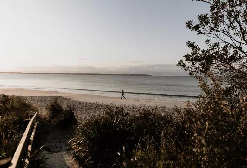 Beach & Bay Stay Motel