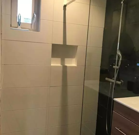 Aamiaismajoitus (B&B) Blossombed