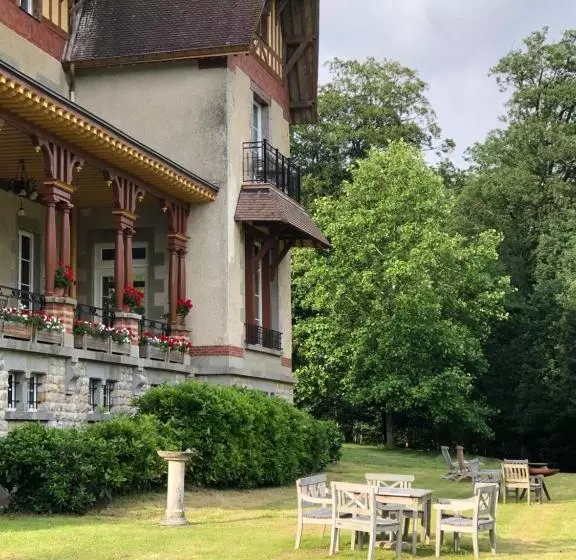 Aamiaismajoitus (B&B) Chateau Du Gue Aux Biches