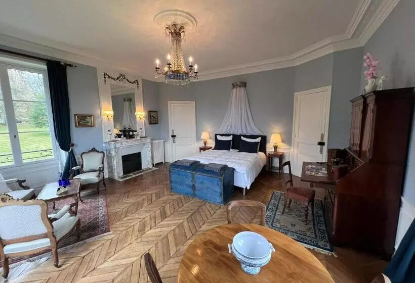 Aamiaismajoitus (B&B) Chateau Du Gue Aux Biches