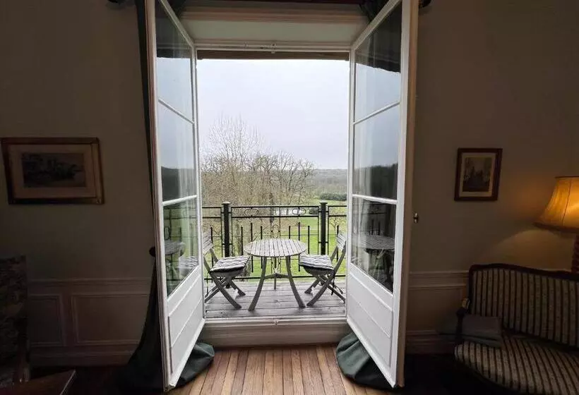 Aamiaismajoitus (B&B) Chateau Du Gue Aux Biches