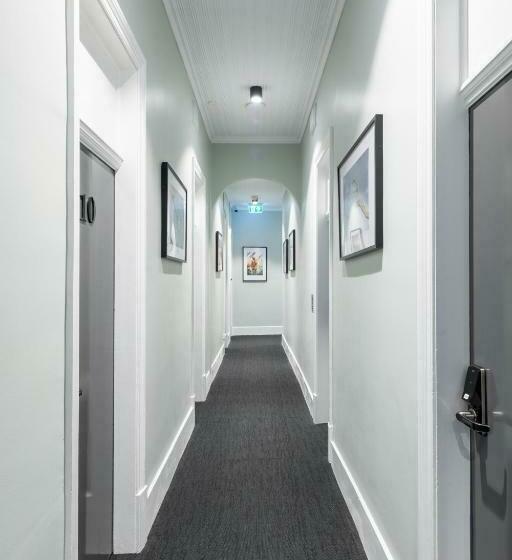 Hotel Grand Western Lodge