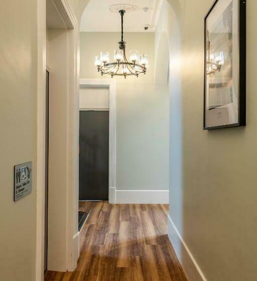 Hotel Grand Western Lodge