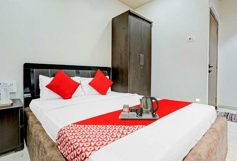 فندق Nirvana Lodging & Boarding By Wb Inn