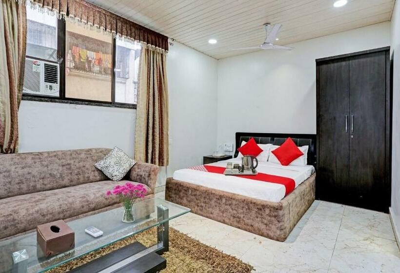 فندق Nirvana Lodging & Boarding By Wb Inn