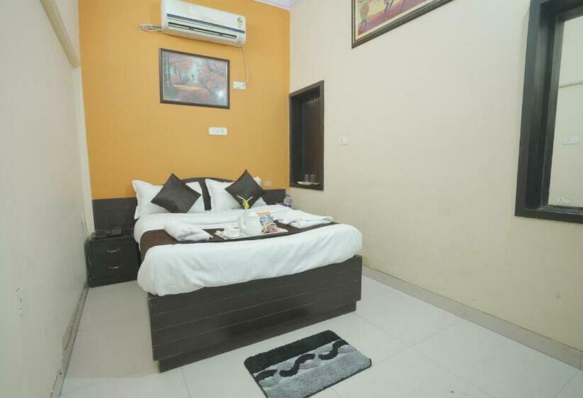 酒店 Shukla Brothers By Wb Inn