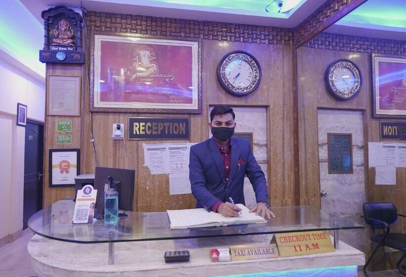 酒店 Shukla Brothers By Wb Inn