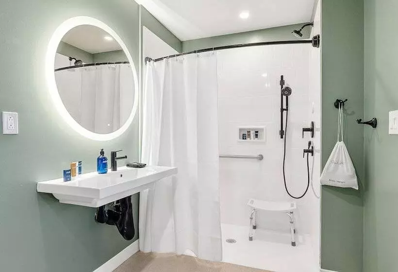 مُتل The Starlight Motor Inn