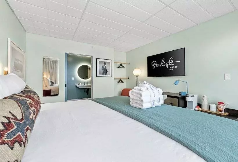 مُتل The Starlight Motor Inn