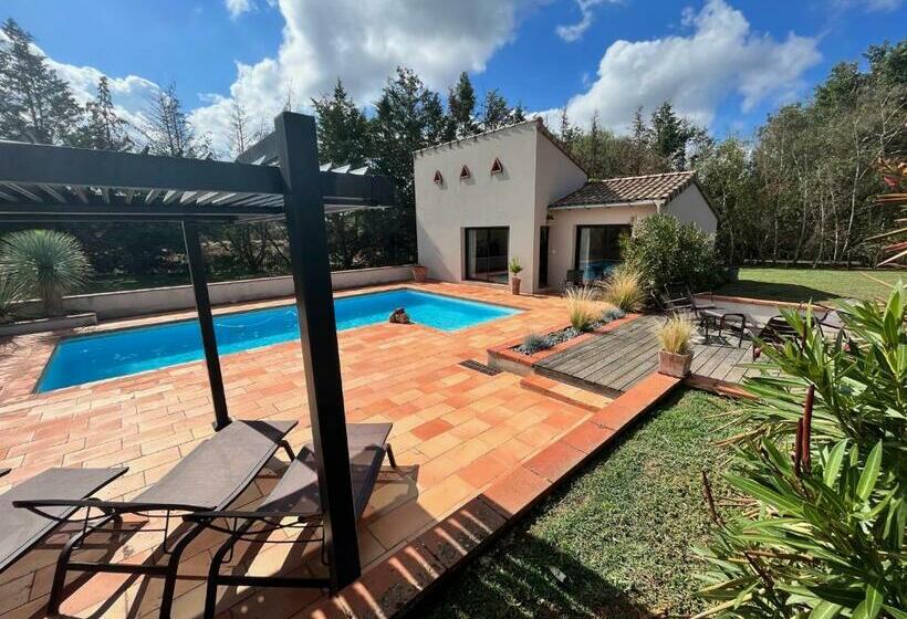 بنسيون La Maisonnette D Entourettes