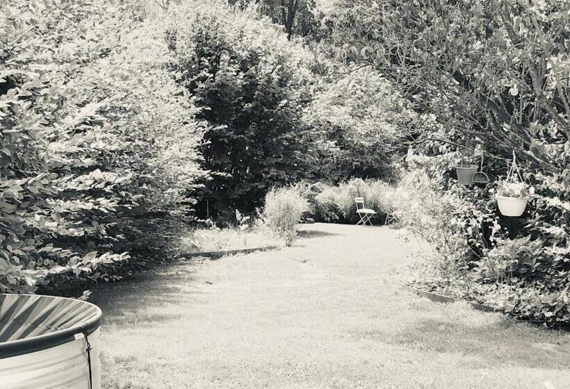 פנסיון La Maisonnette Du Lac De Genval