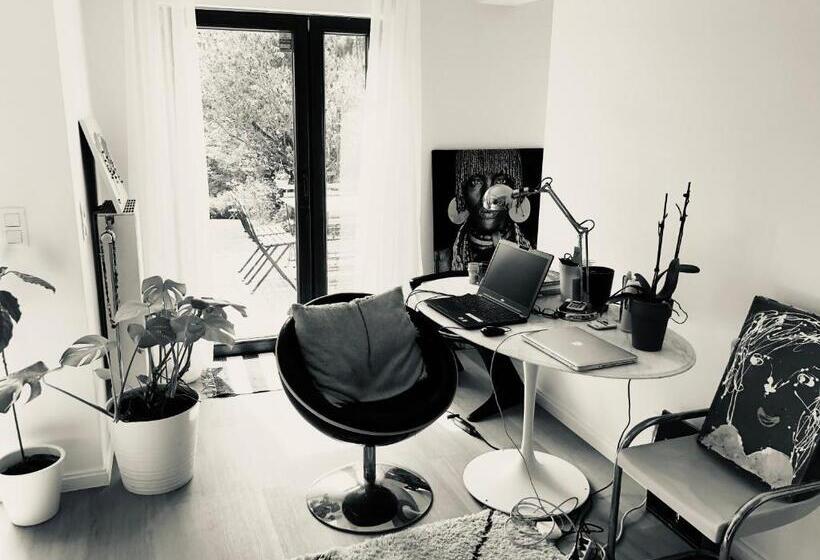 פנסיון La Maisonnette Du Lac De Genval