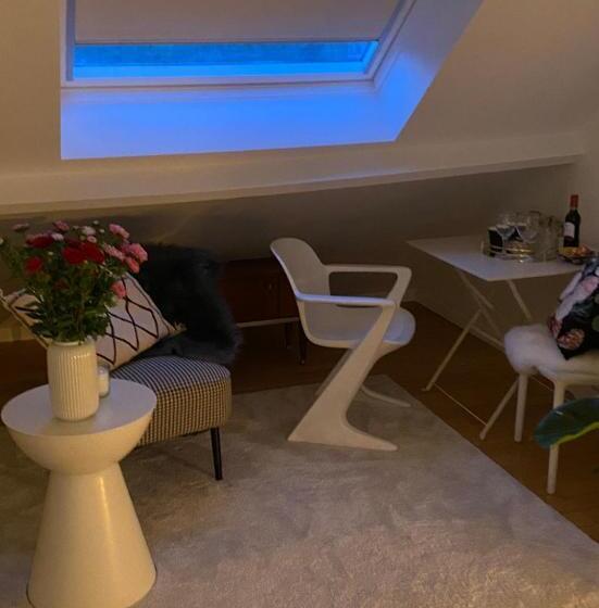 פנסיון La Maisonnette Du Lac De Genval