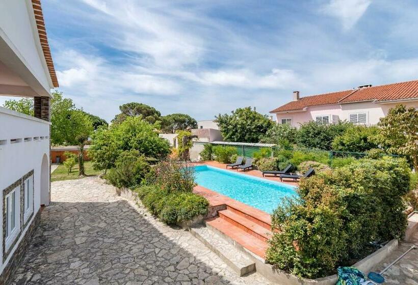 פנסיון Vip House Pool & Beach In Caparica