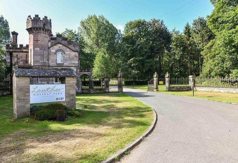 منتجع Lowther Park