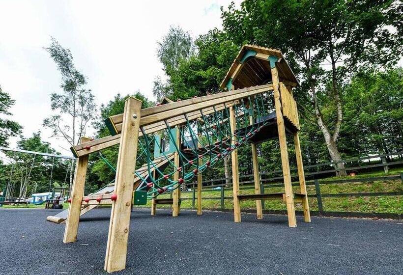 منتجع Lowther Park